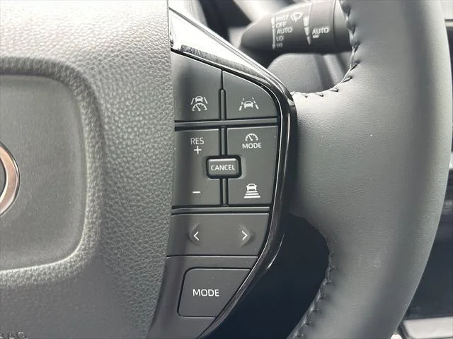 Certified Used 2026 WIND CHILL PEARL Toyota  image 25