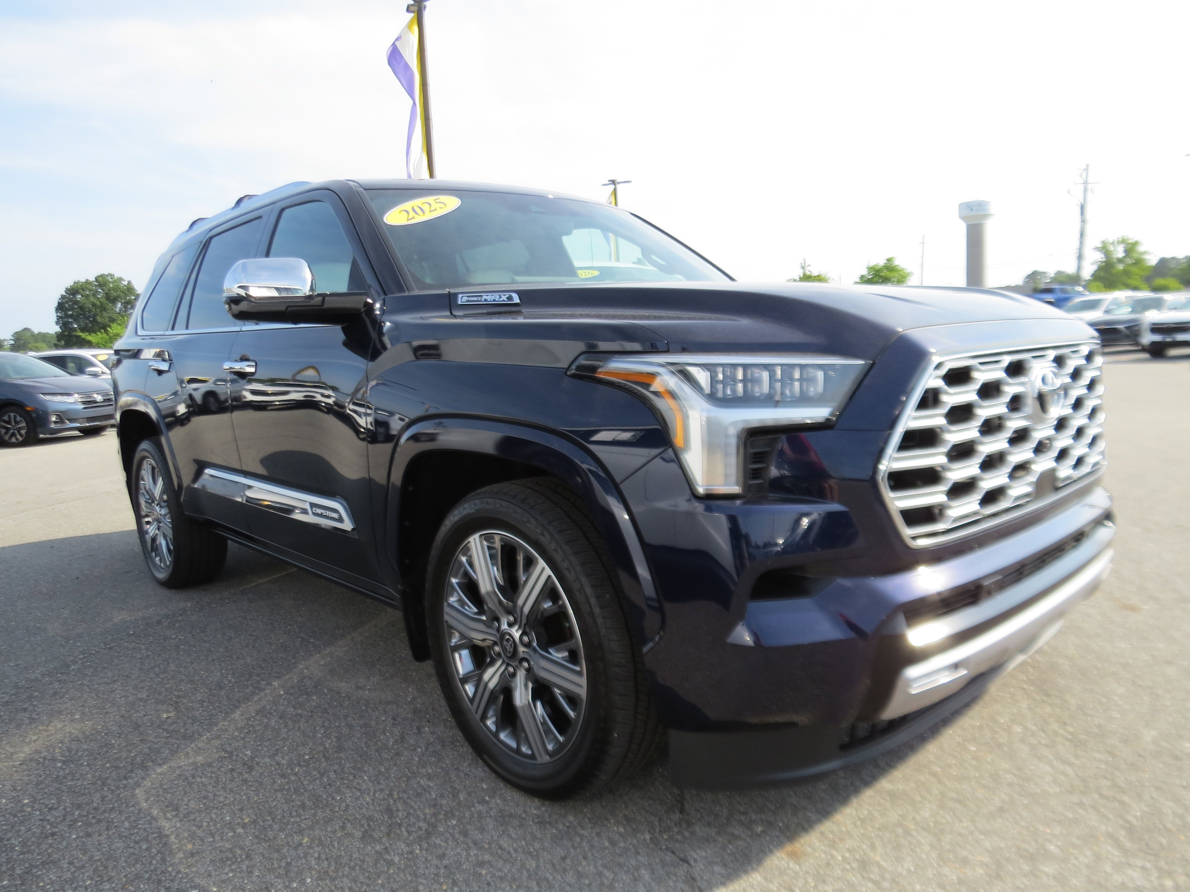 Used 2025  Toyota SR5 image 28
