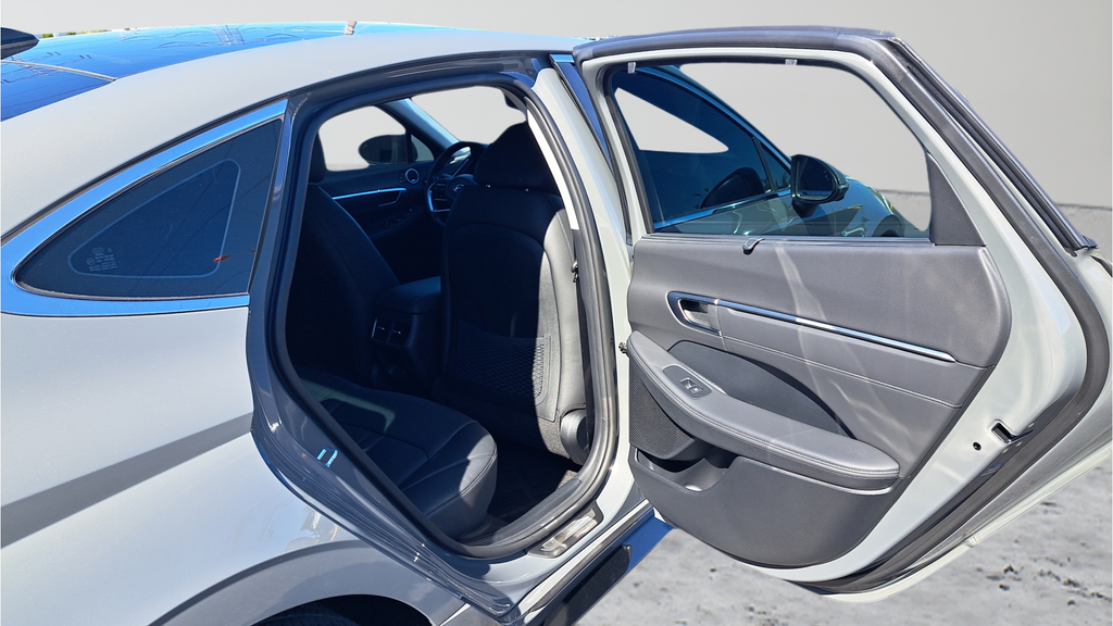 Used 2022 Gray Hyundai Limited image 13