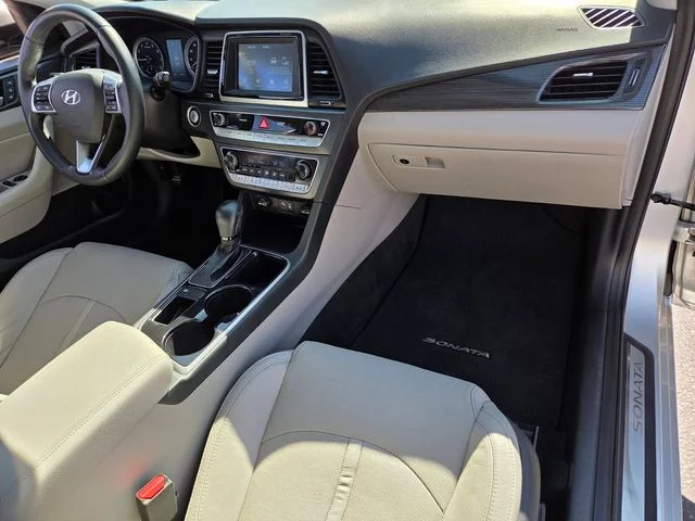 Used 2018 Silver Hyundai Limited image 15