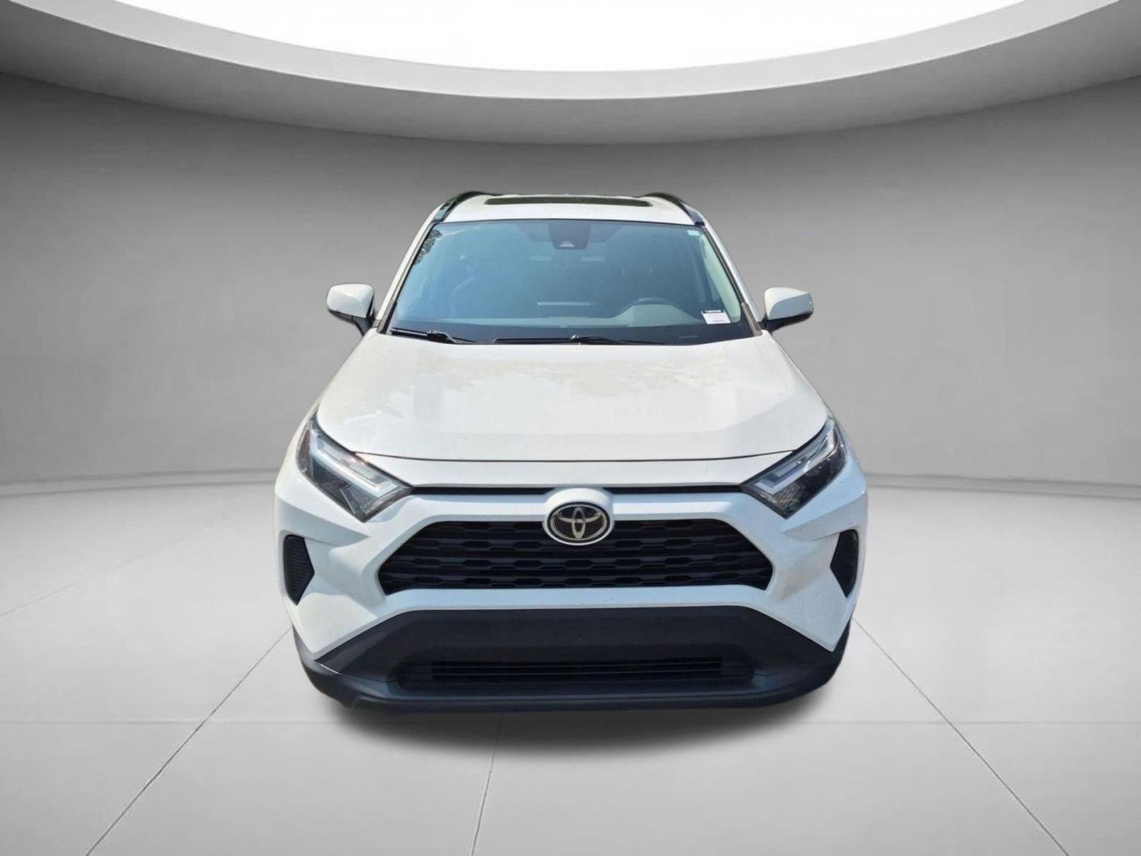 Used 2022 White Toyota XLE image 2