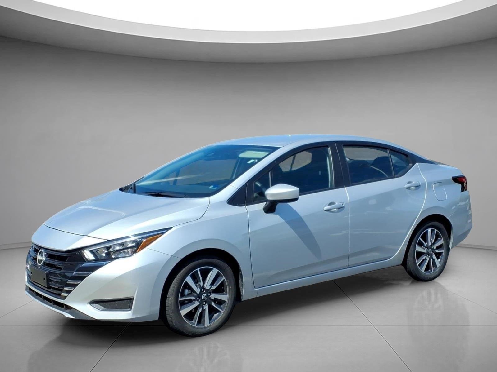 Used 2025 Brilliant Silver Metallic Nissan SV image 1