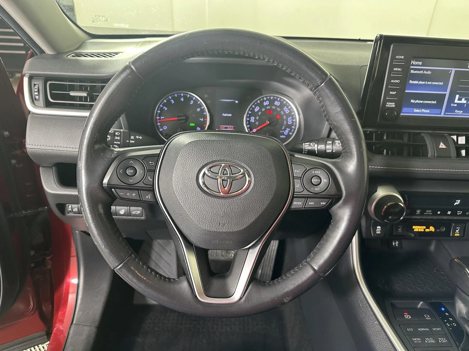 Used 2019 Ruby Flare Pearl Toyota XLE image 11