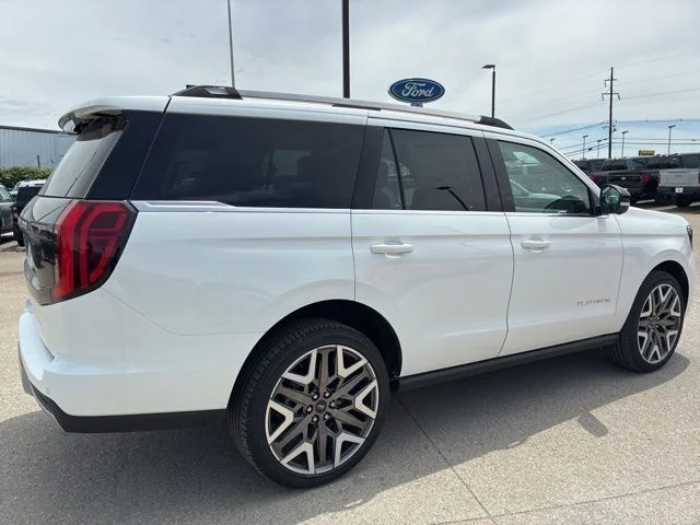 New 2026 Star White Metallic Tri-Coat Ford Platinum® image 10