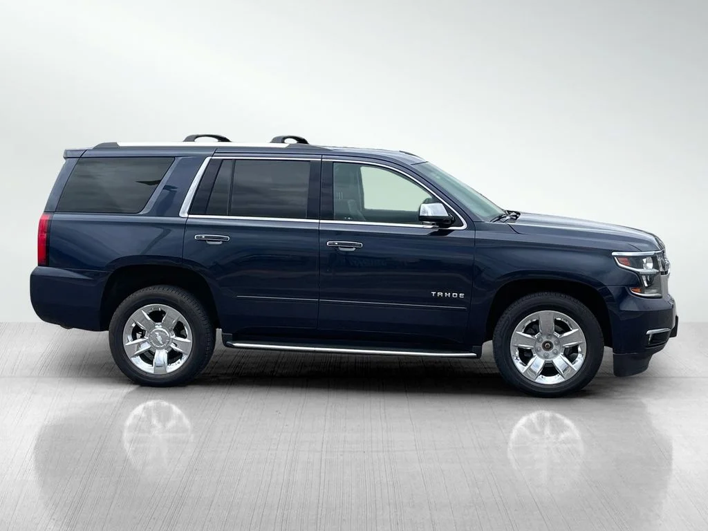 Used 2018 Blue Velvet Metallic Chevrolet Premier image 2
