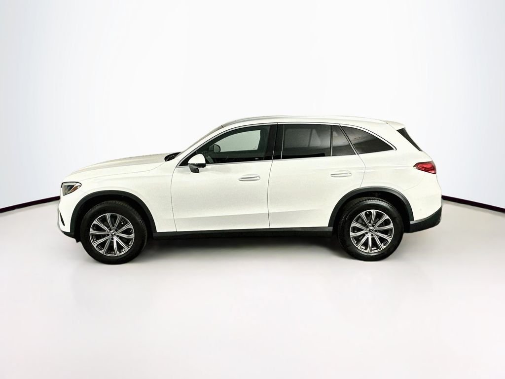 Used 2023 White Mercedes-Benz GLC 300 image 3