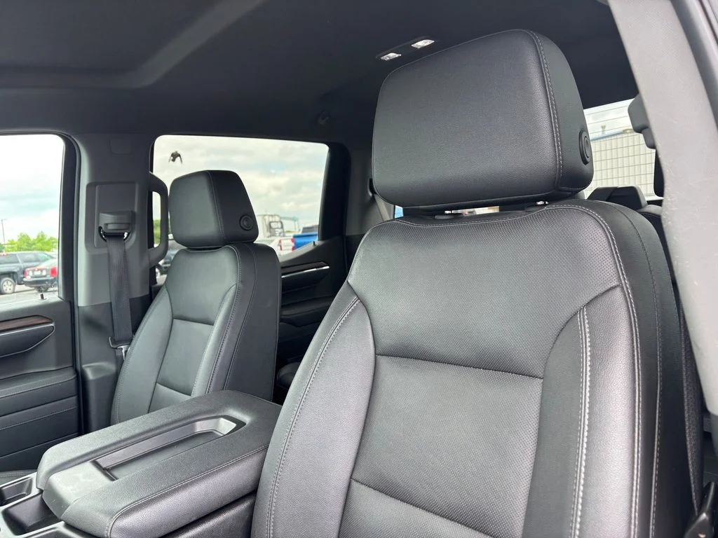 Used 2025 Black GMC SLT image 13