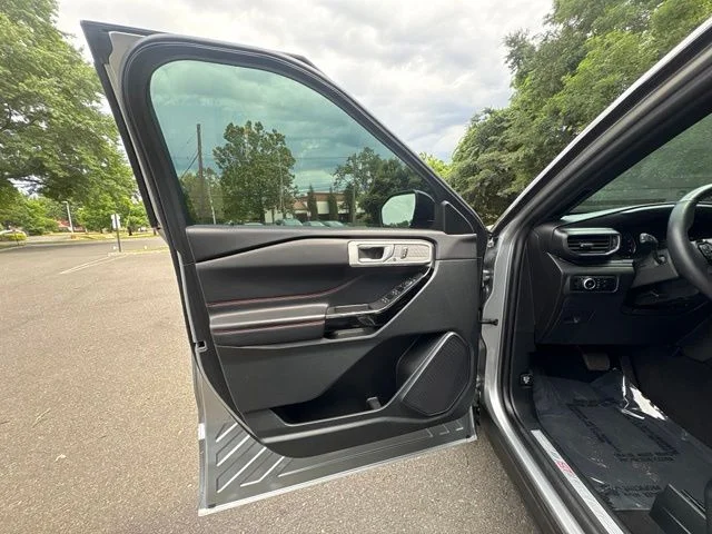 Used 2024 Silver Metallic Ford ST-Line image 16