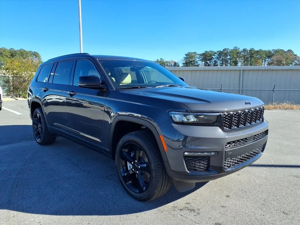 New 2025 Baltic Gray Metallic Clear-Coat Exterior Paint Jeep Limited image 1