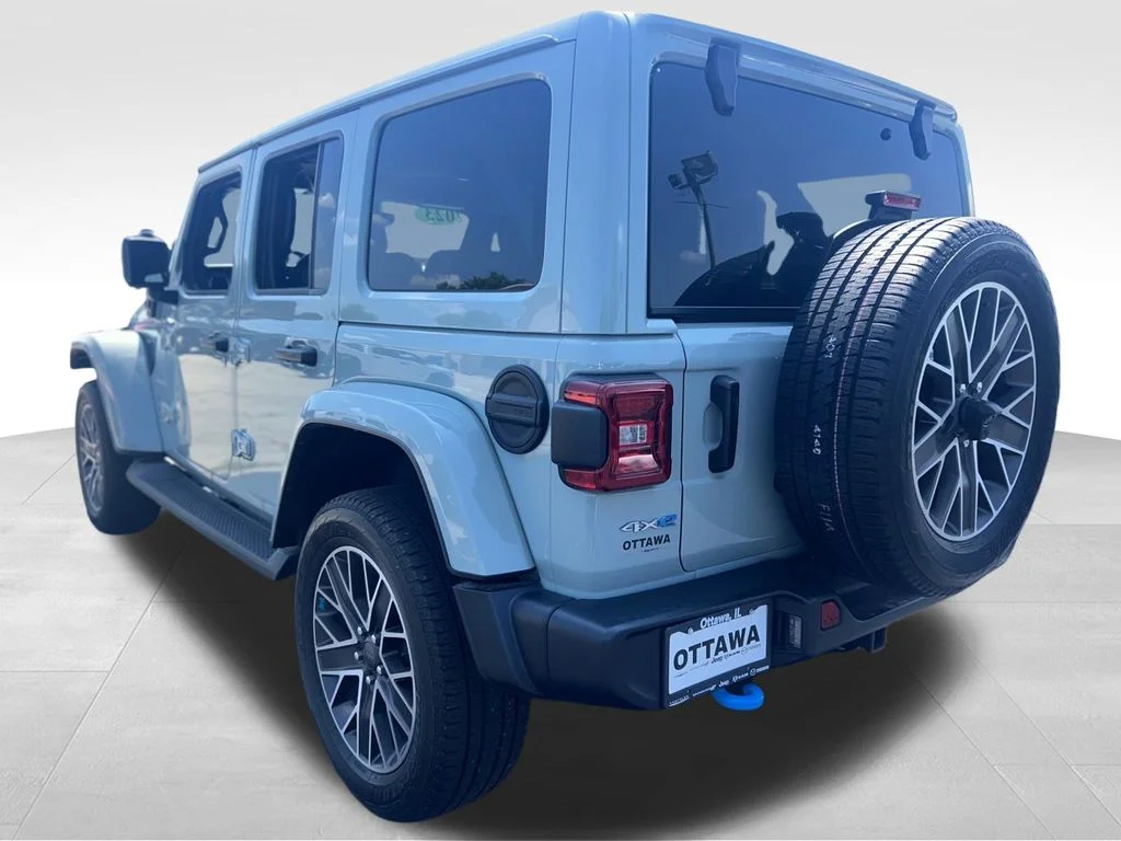 Used 2023 Gray Jeep Sahara 4xe image 4