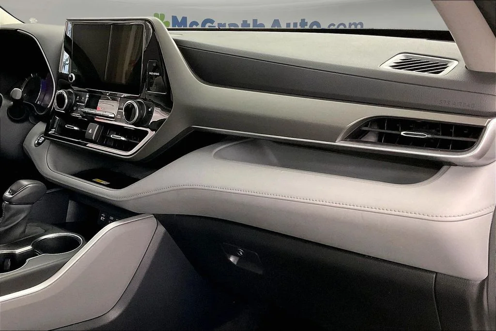 Used 2023 Beige Toyota XLE image 21