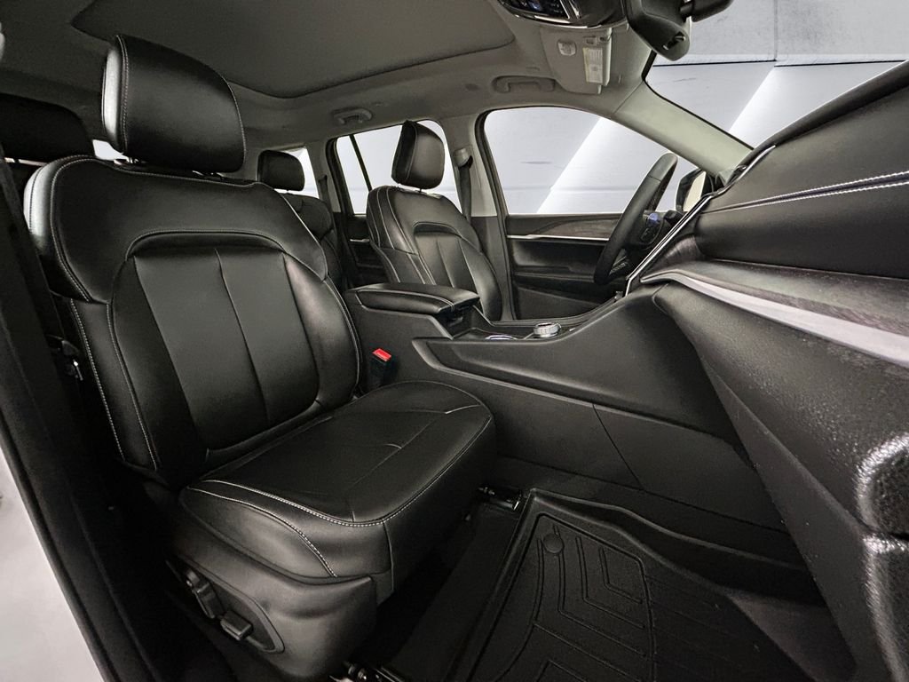 Used 2023 White Jeep Limited image 14