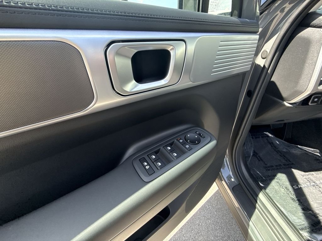 New 2026 Gray Hyundai SE image 13