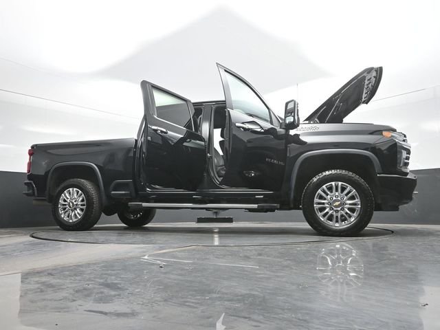 Used 2023 Black Chevrolet High Country image 31