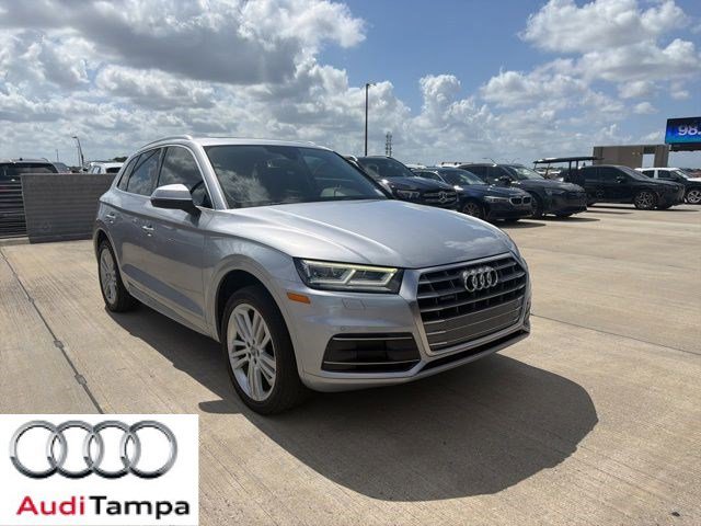 2019 Audi Q5 2.0T quattro S tronic Premium Plus's photo