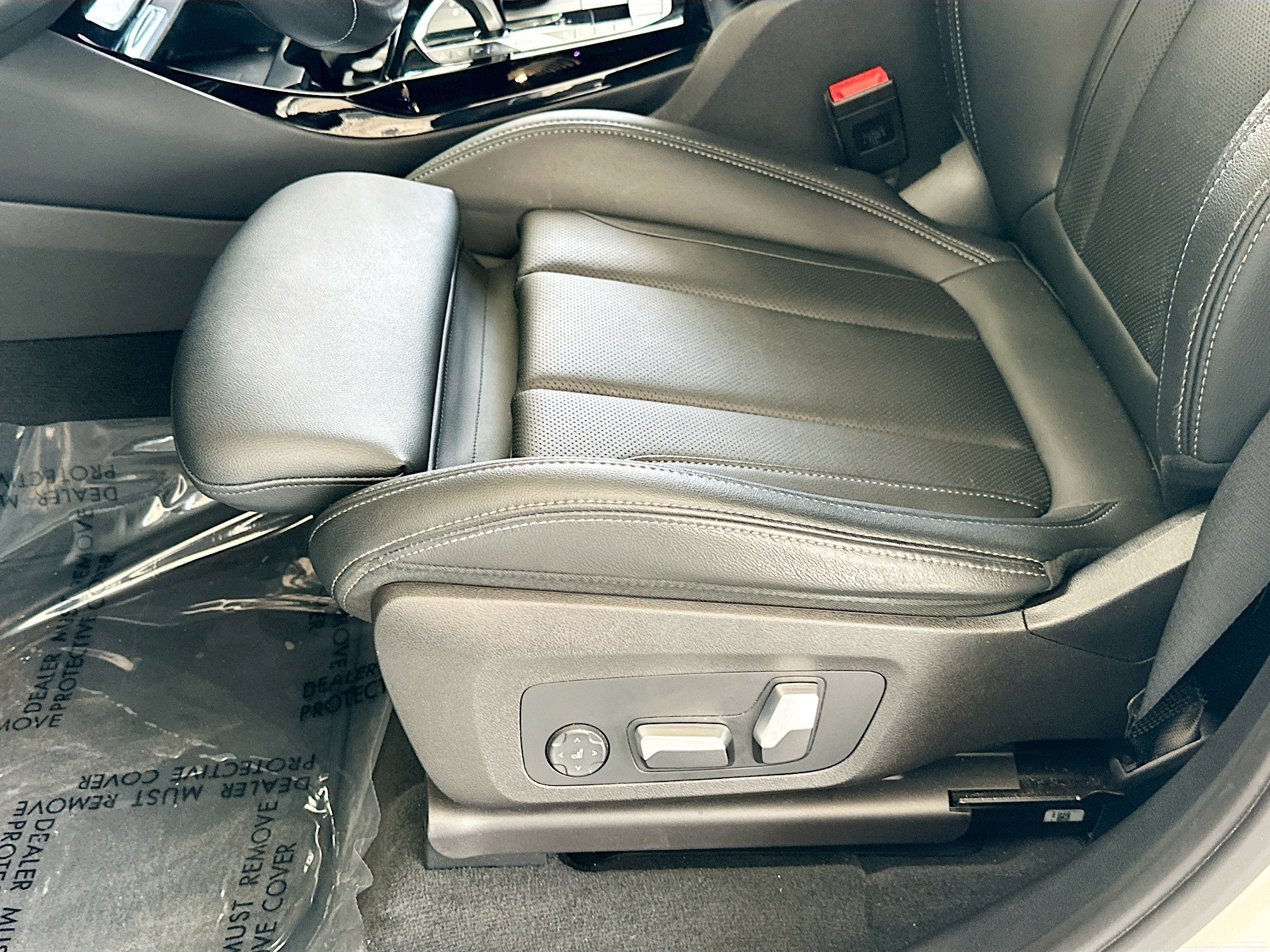 Certified Used 2023 Alpine White BMW xDrive30i image 18