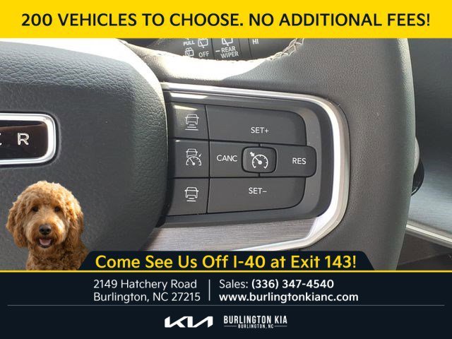 Used 2025 Diamond Black Crystal Pearlcoat Jeep Base image 12