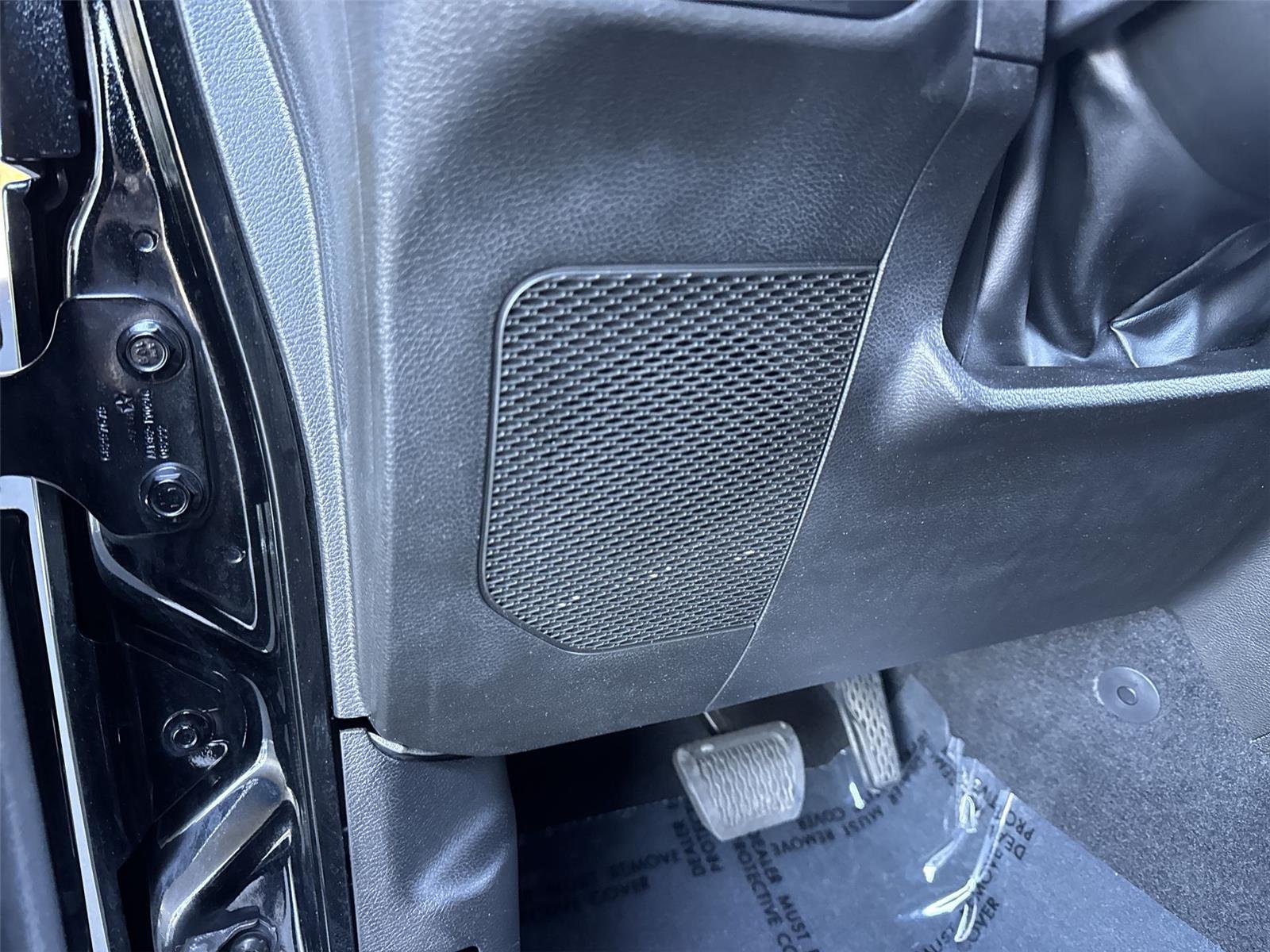 Used 2023  Jeep Rubicon image 29