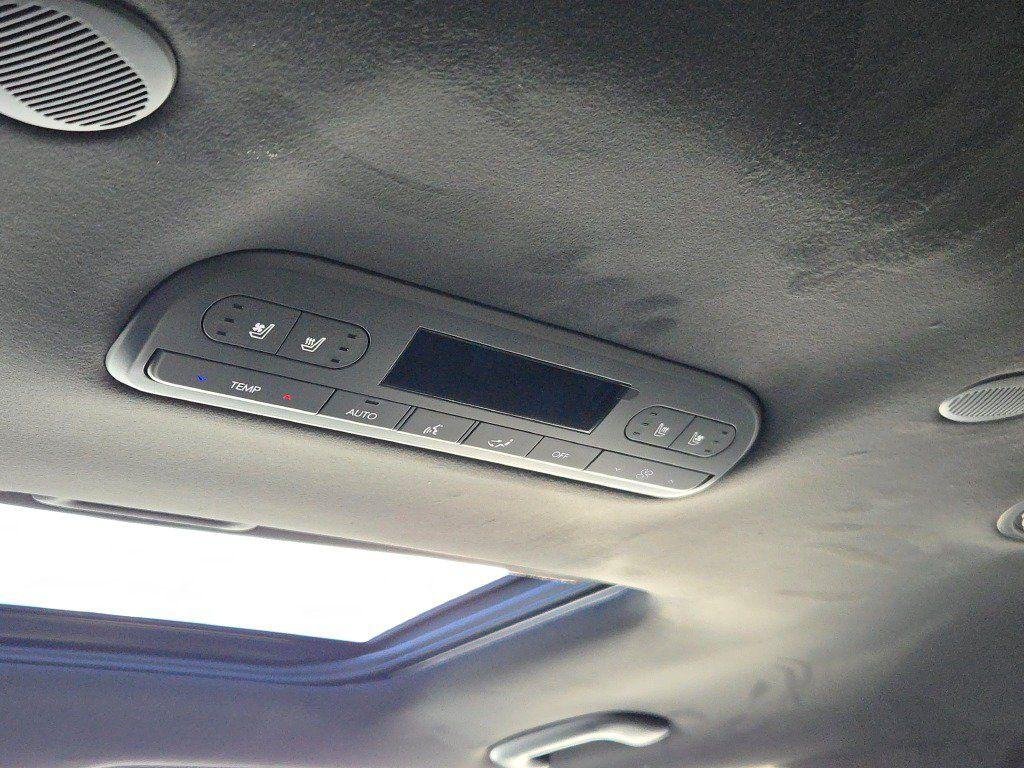 New 2026 White Hyundai Calligraphy AWD image 23