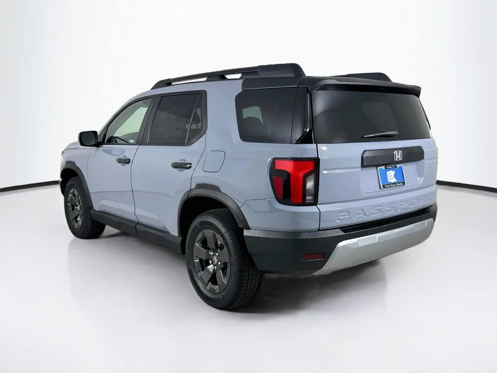 New 2026 Sonic Gray Pearl Honda RTL image 6
