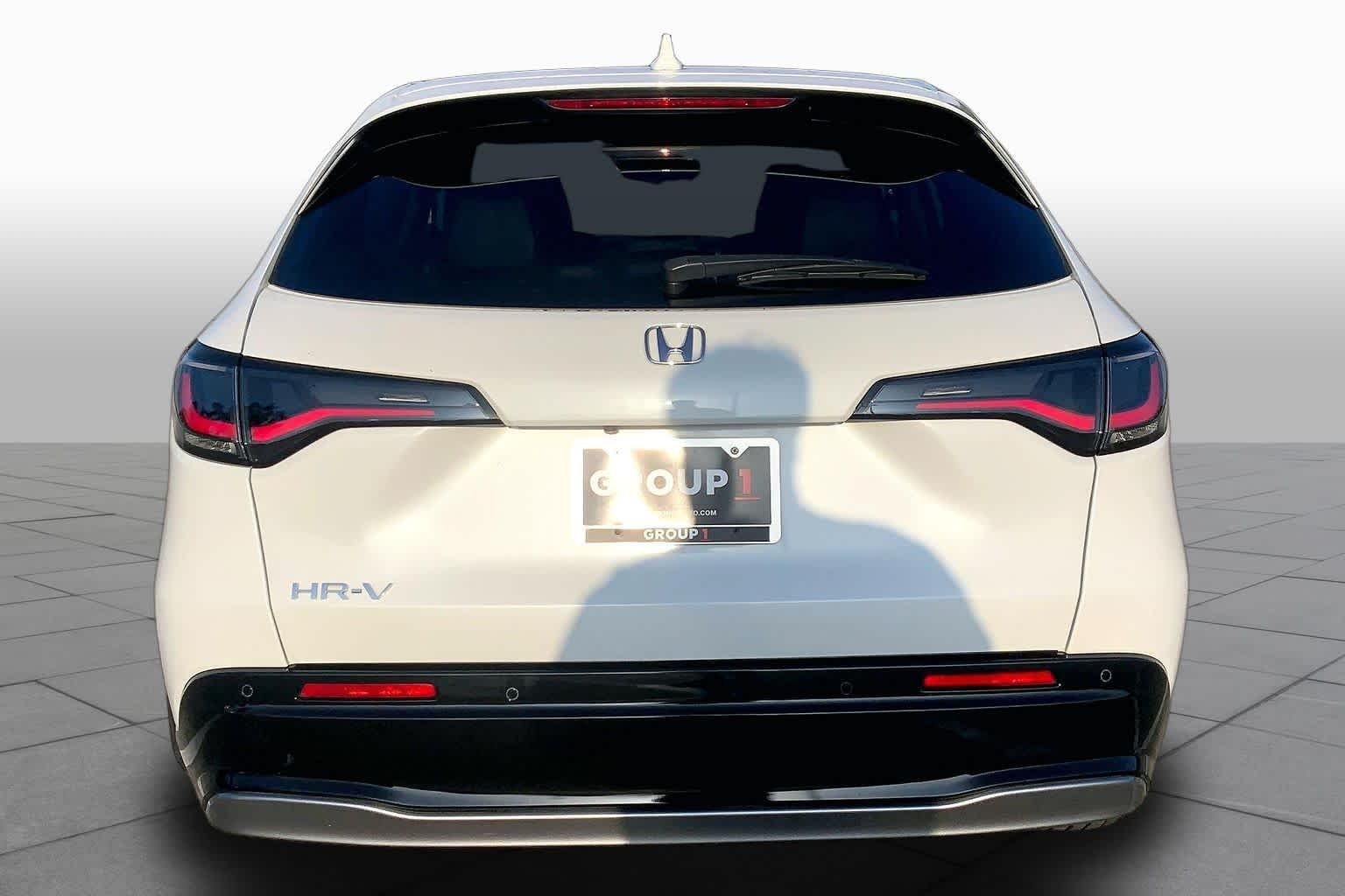 Used 2023 Platinum White Pearl Honda EX-L image 5