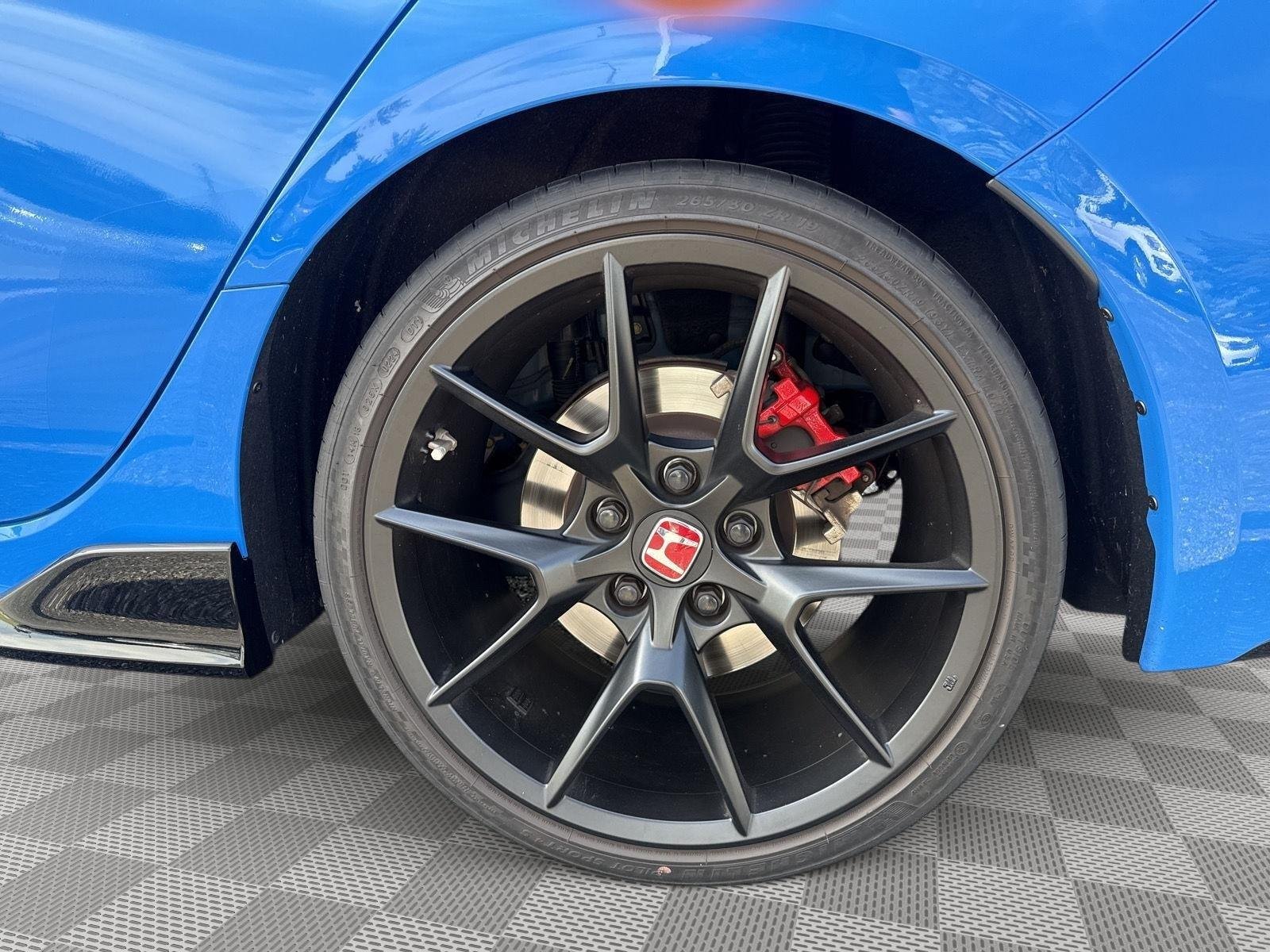 Used 2024 Boost Blue Pearl Honda Type R image 7