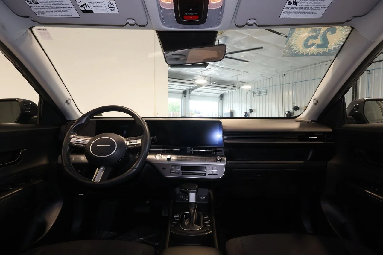 Used 2025 Blue Hyundai SEL image 28