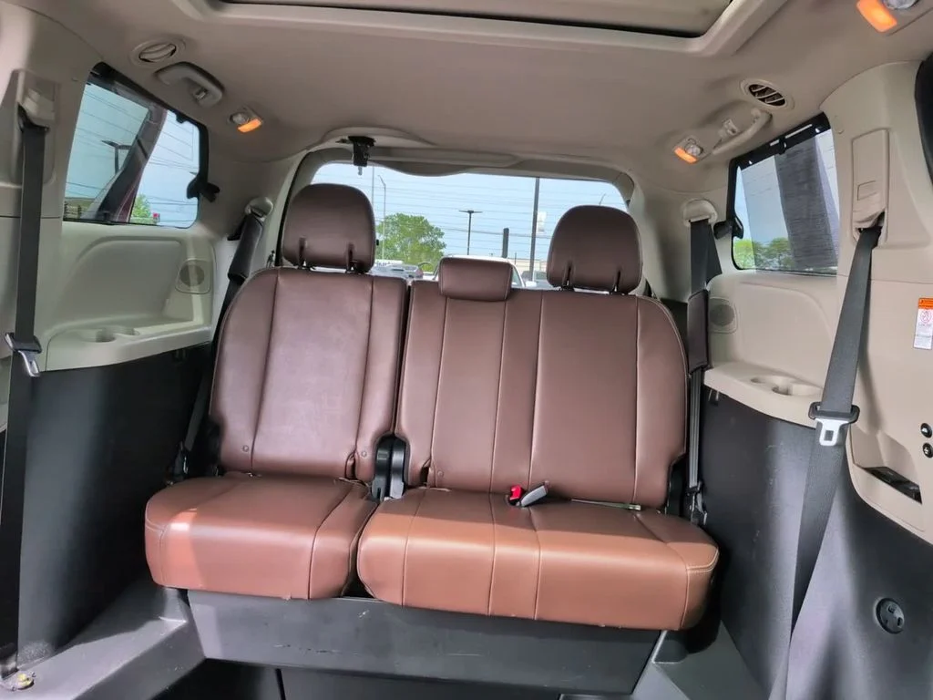Used 2015 Red Toyota Limited Premium image 25