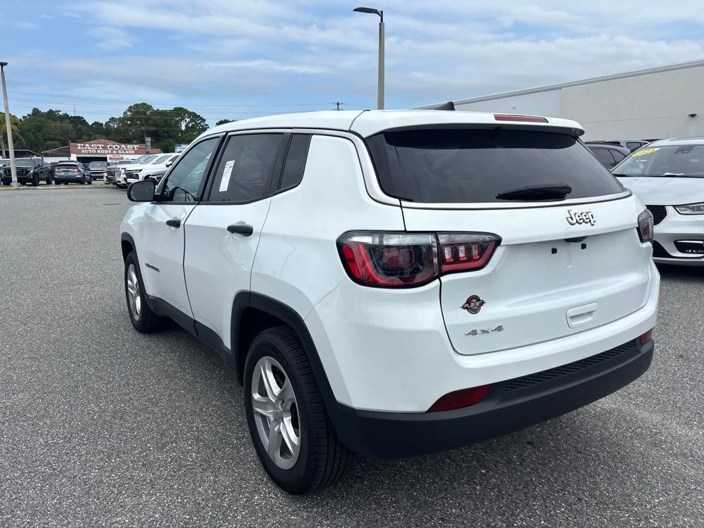 Used 2023 White Jeep Sport image 3