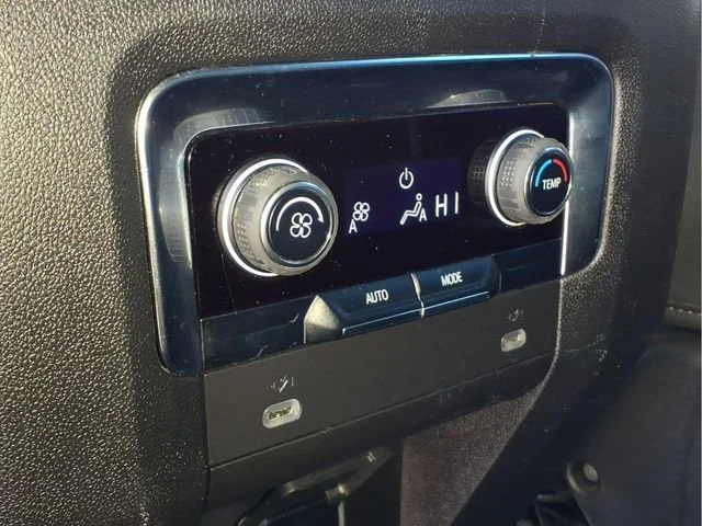 Used 2024 Summit White Chevrolet RST image 19