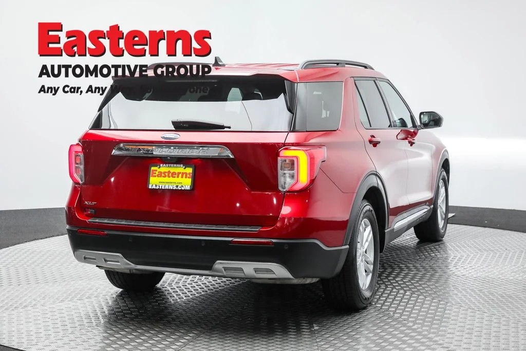 Used 2023 Red Ford XLT image 5