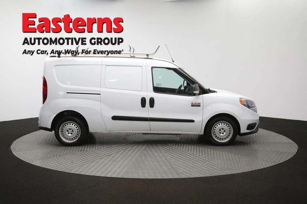Used 2022 White Ram Base image 42