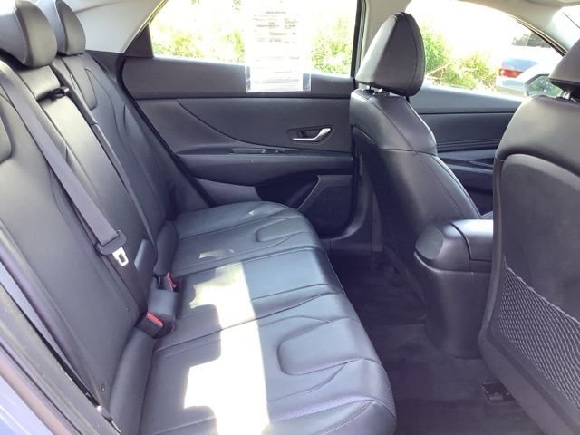 Used 2023 Electric Hyundai Limited image 26