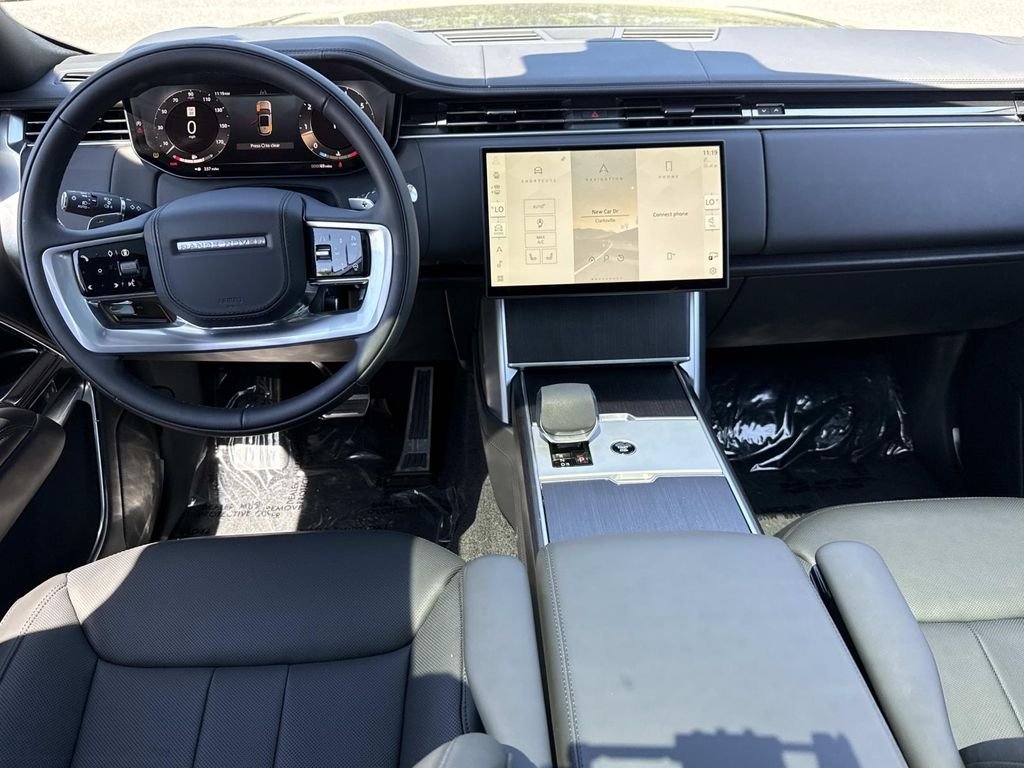 New 2026 Carpathian Grey Land Rover SE image 2