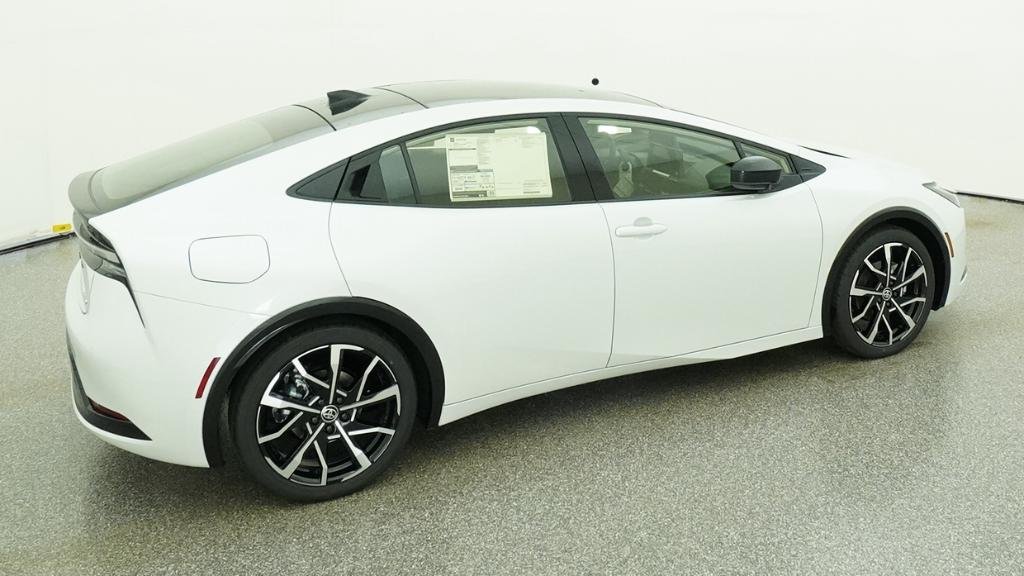 New 2026 Wind Chill Pearl Toyota XSE image 17