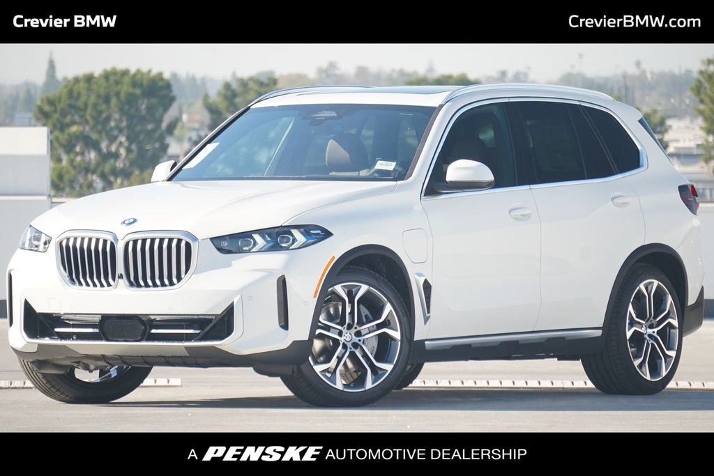 Used 2026 Alpine White BMW xDrive50e image 1