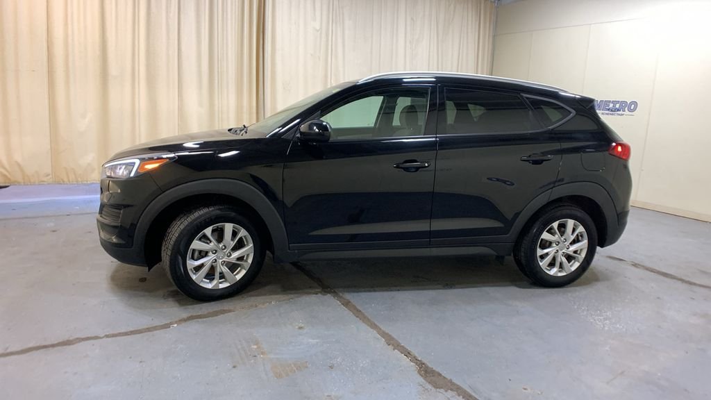 Used 2019 Black Noir Pearl Hyundai Value image 6