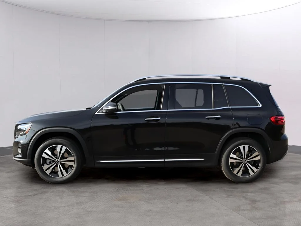 Certified Used 2026 Cosmos Black Metallic Mercedes-Benz GLB 250 image 4
