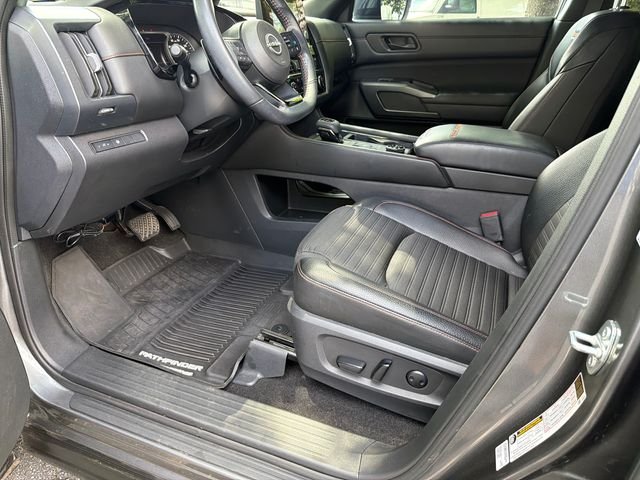 Used 2024 Gray Nissan Rock Creek image 9