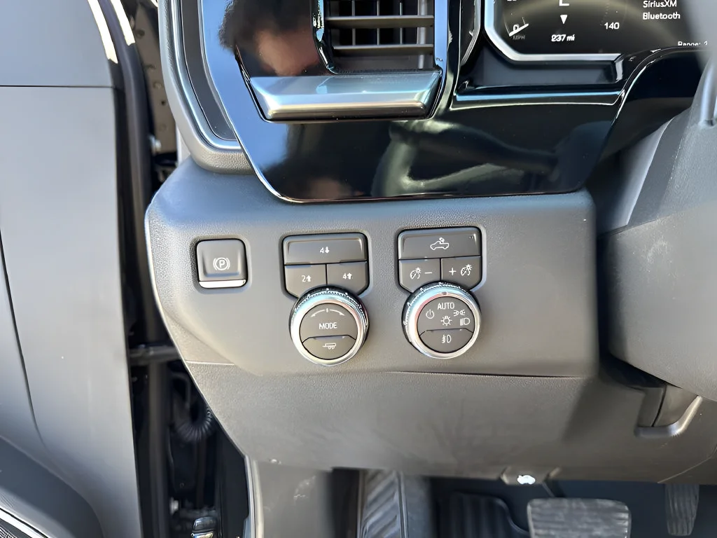 2026 GMC Sierra 3500HD SLE - Photo 32
