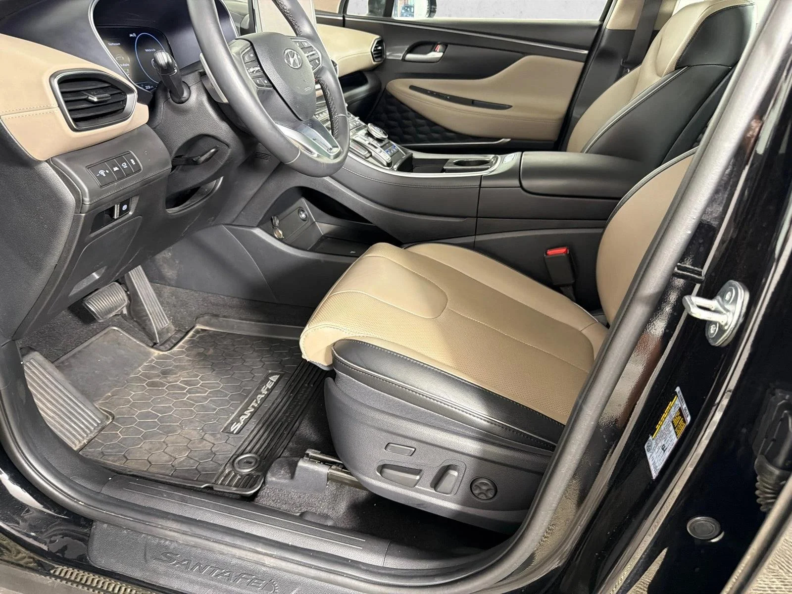 Used 2023 Black Hyundai Limited image 11