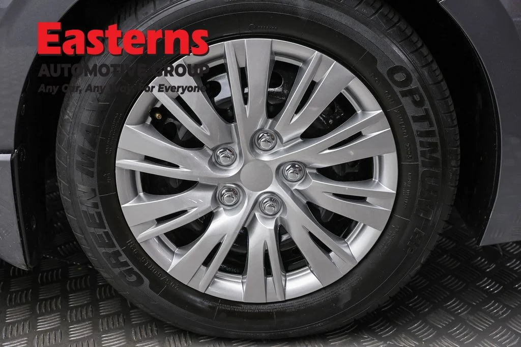 Used 2023 Gray Nissan S image 29