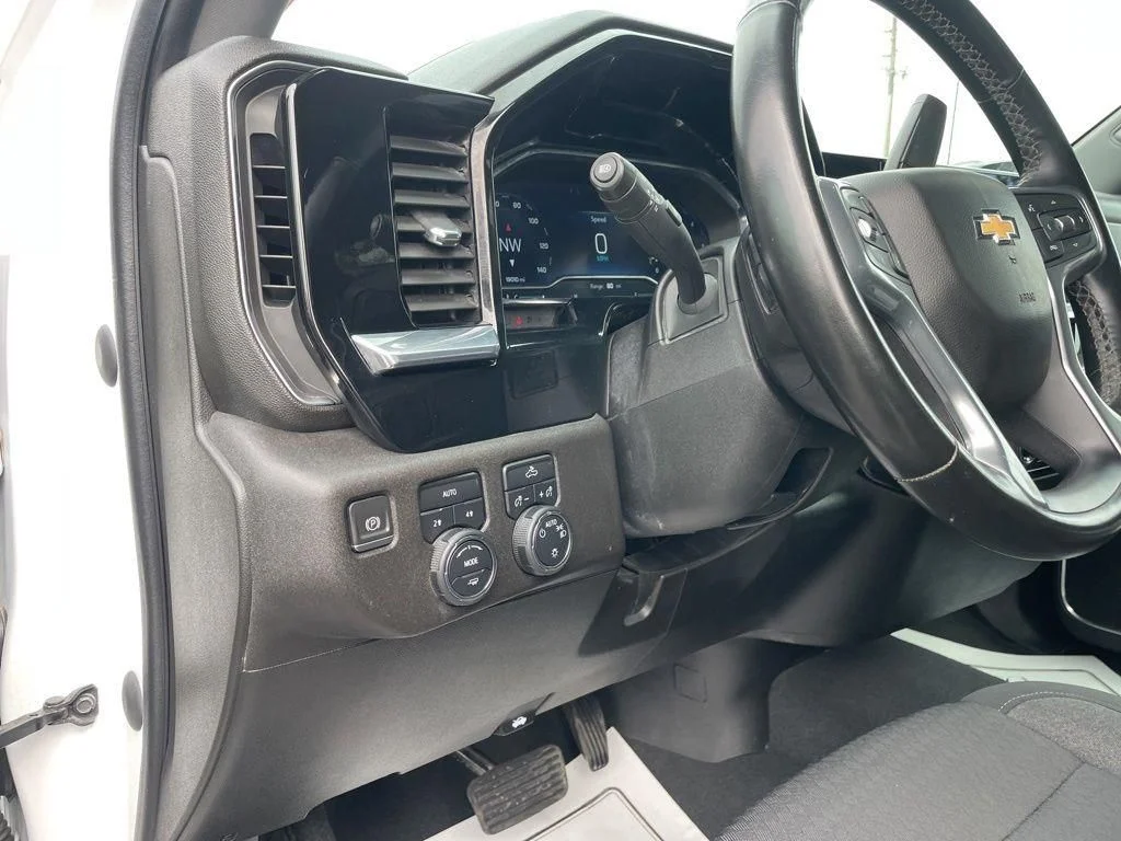 Used 2023 White Chevrolet LT image 22