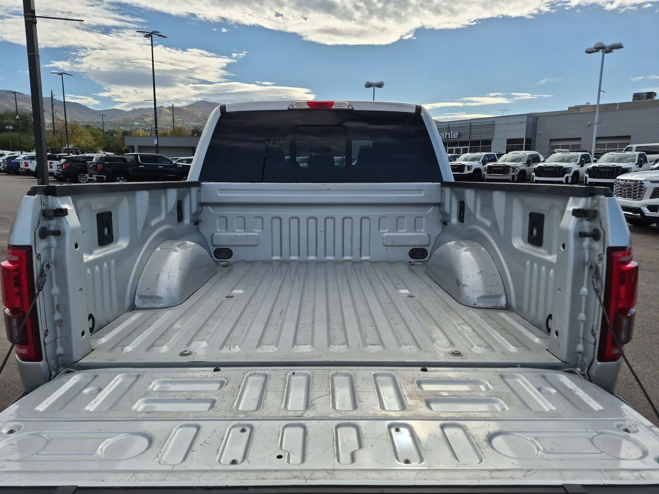 Used 2015 Ingot Silver Ford Lariat image 31