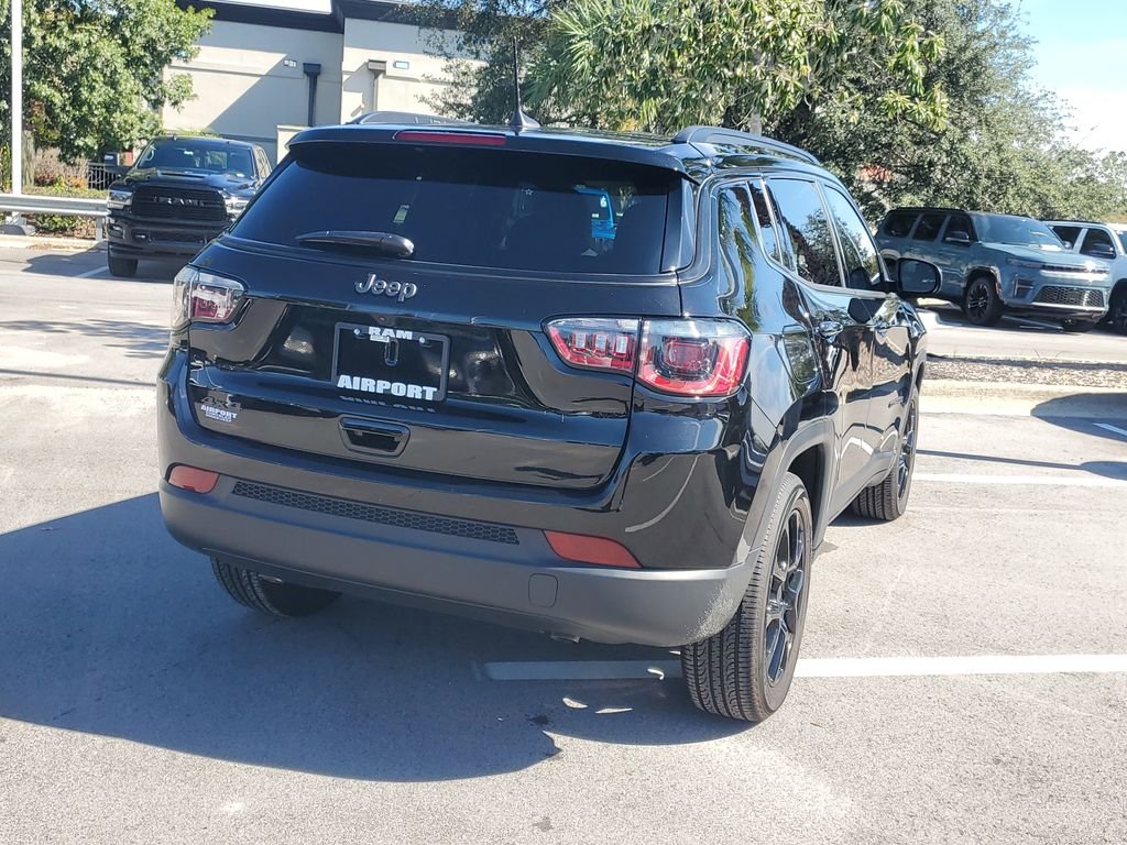 Used 2026 Black Jeep Latitude image 5