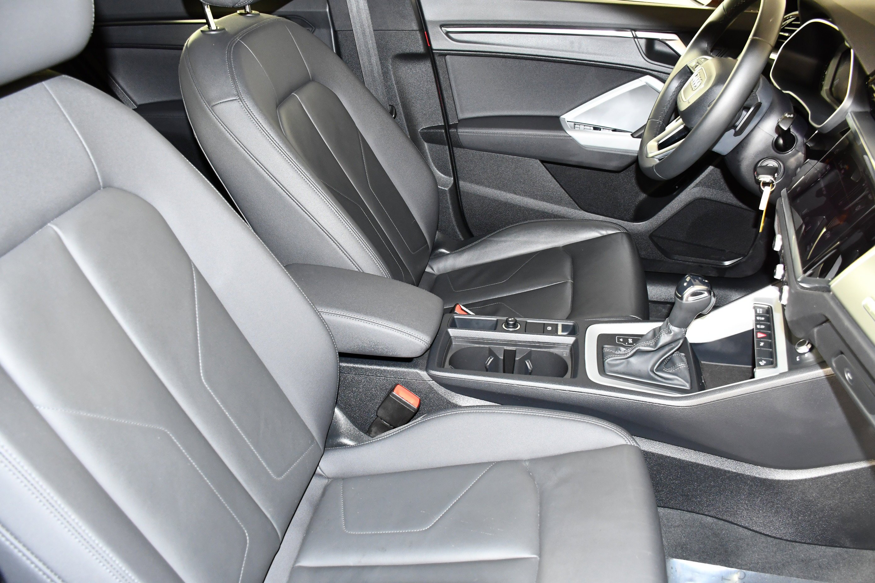 Used 2025 Red Audi S line Premium image 43