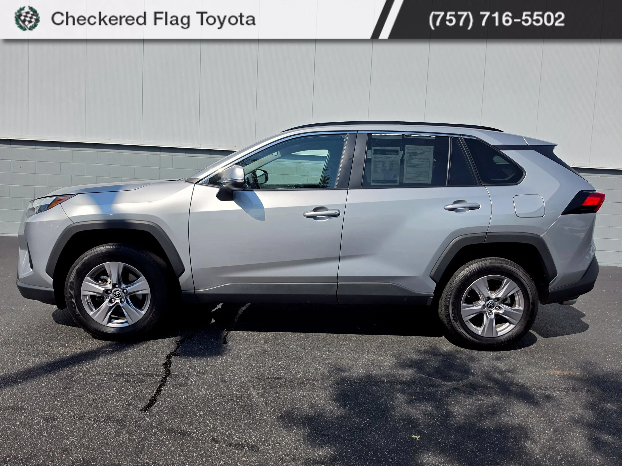 Used 2025 Silver Sky Metallic Toyota XLE image 2