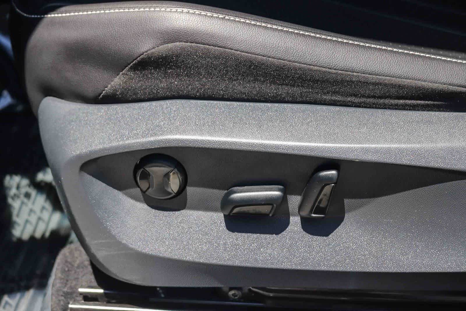Used 2022 Platinum Gray Metallic Volkswagen SE R-Line Black image 22