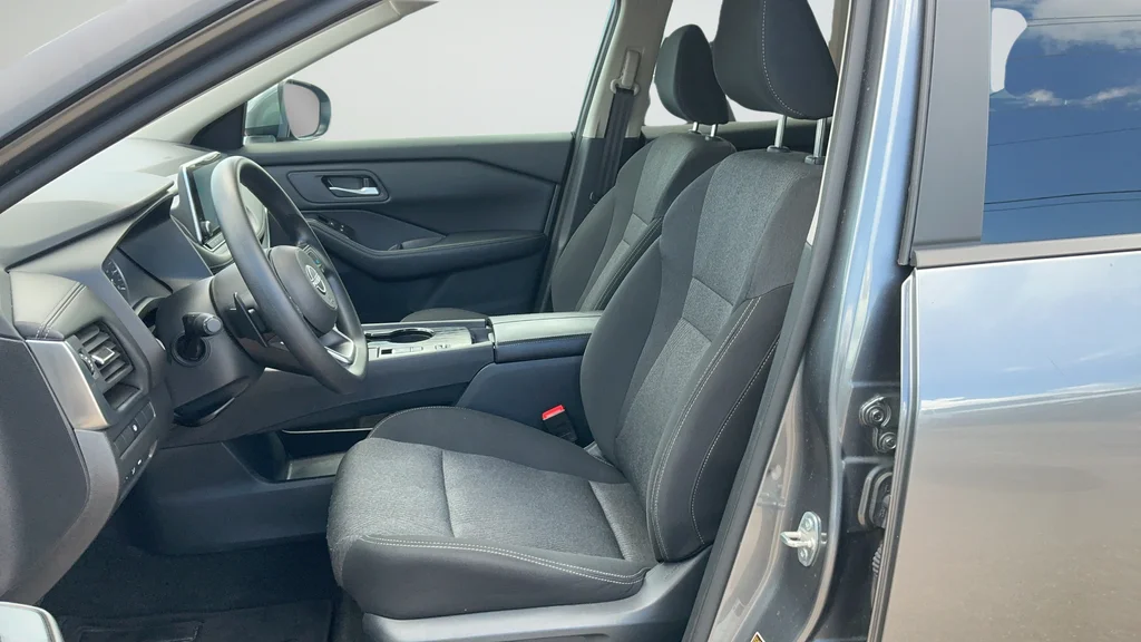 Used 2024 Gray Nissan SV image 17
