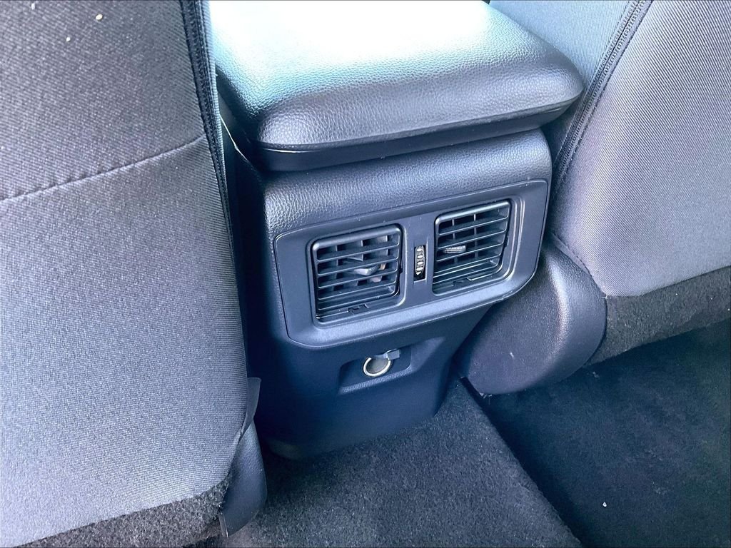 Used 2025 Ice Toyota LE image 28